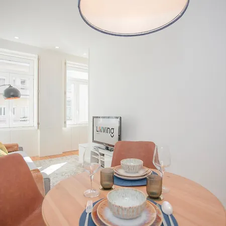Apartment Liiiving In - Alegria Charming