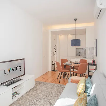Apartment Liiiving In - Alegria Charming