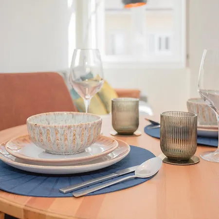 Liiiving In - Alegria Charming Apartment *