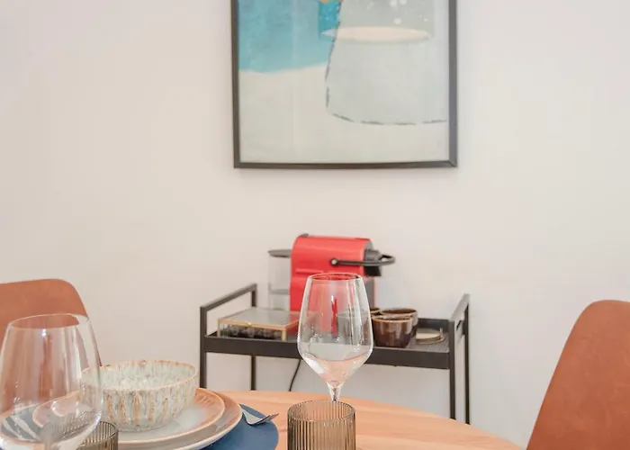 Apartment Liiiving In - Alegria Charming