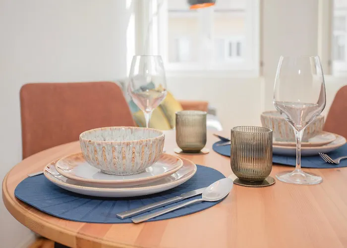 Liiiving In - Alegria Charming Apartment *